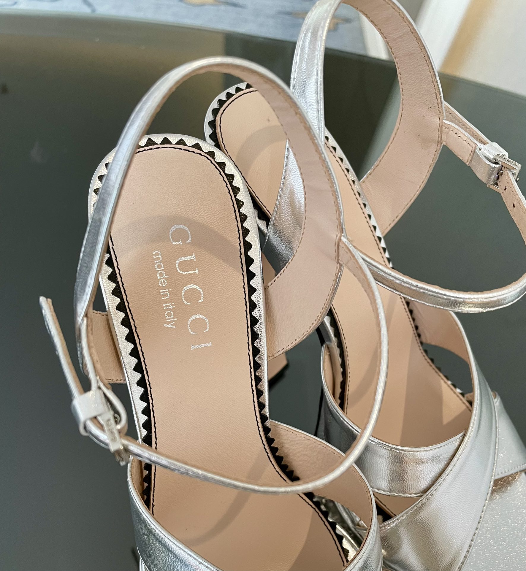 GUCCI SANDALS