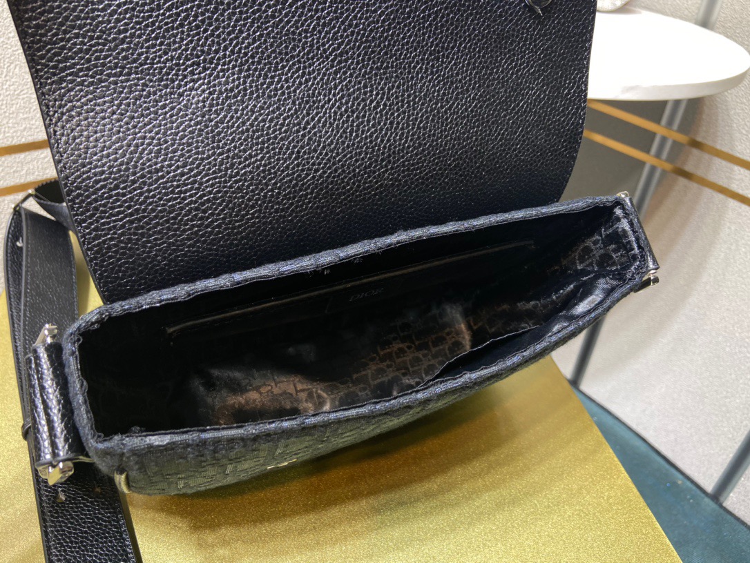 DIOR CD SADDLE BAG