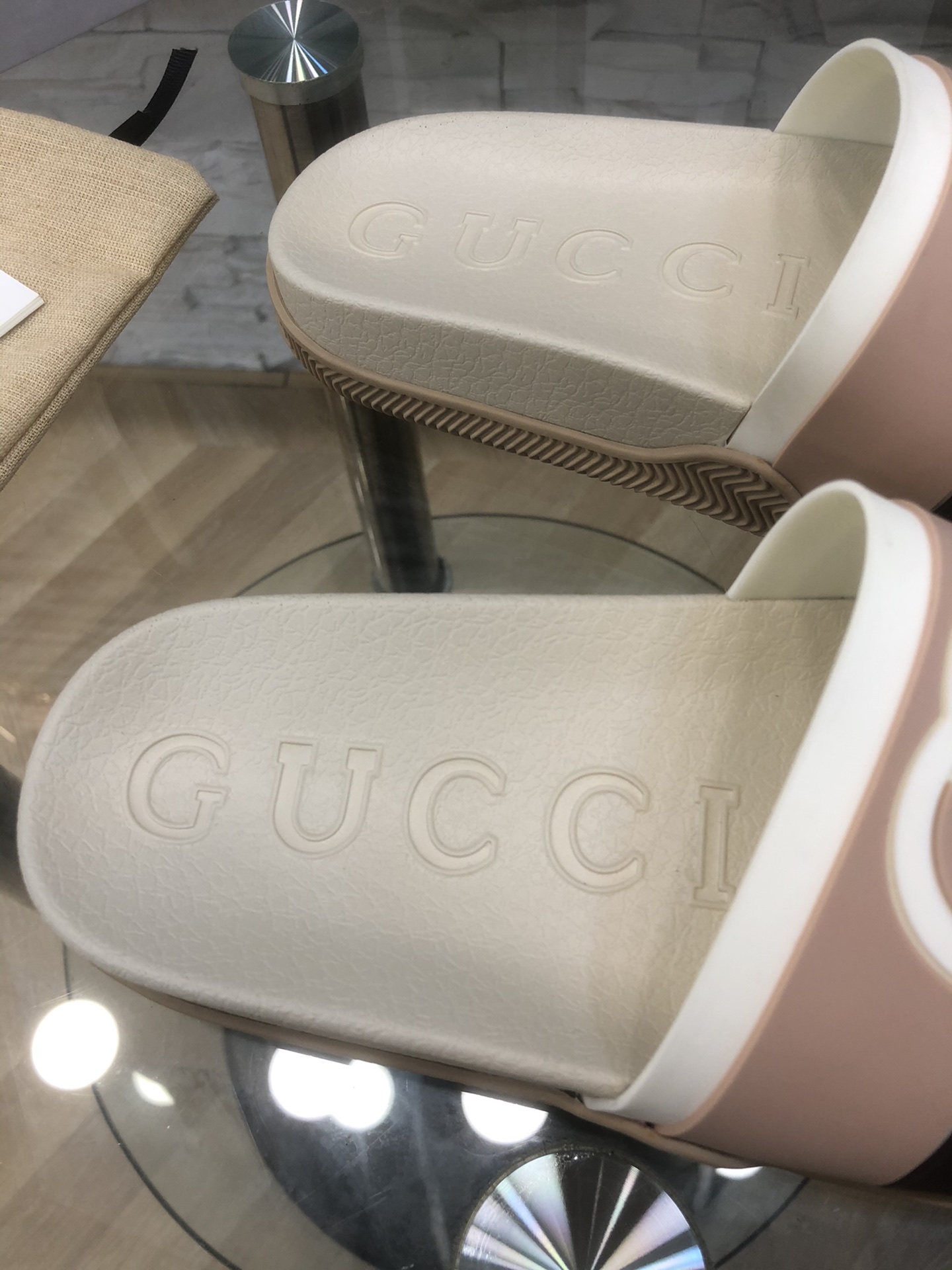 GUCCI SLIDES