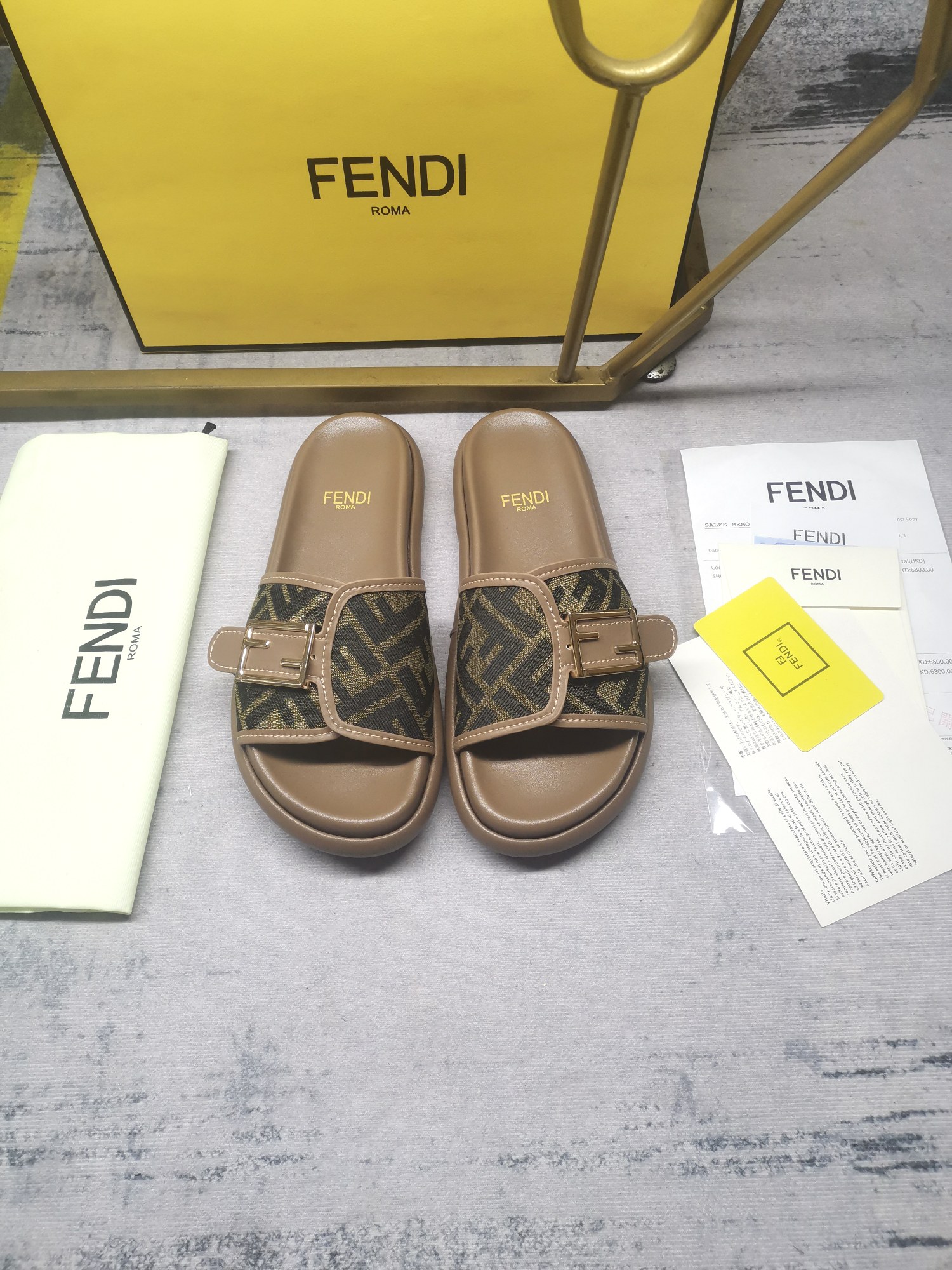 FENDI SLIDES