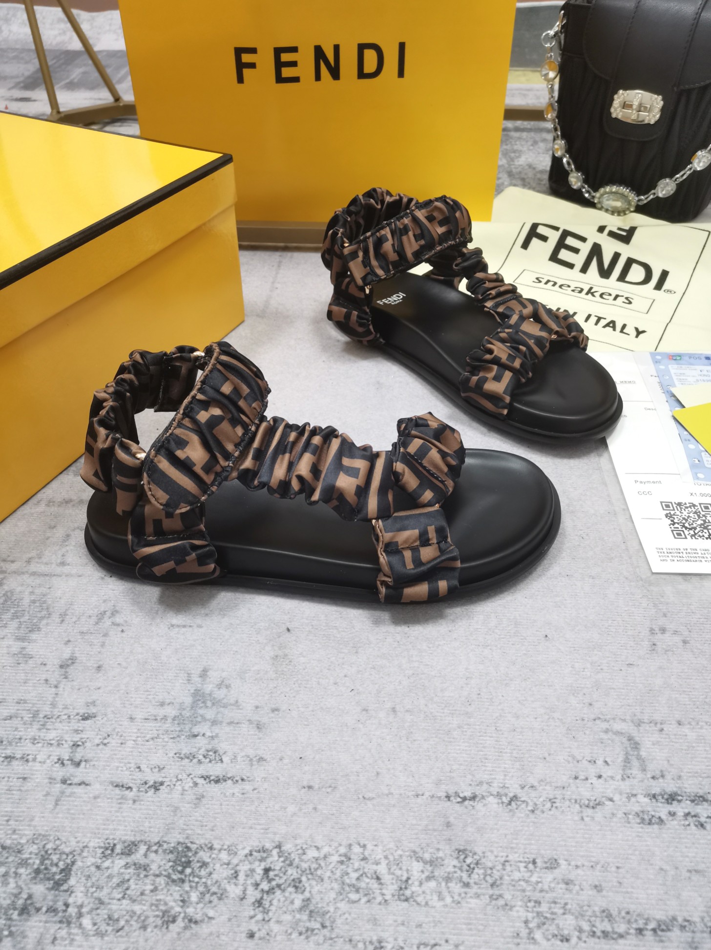 FENDI SLIDES
