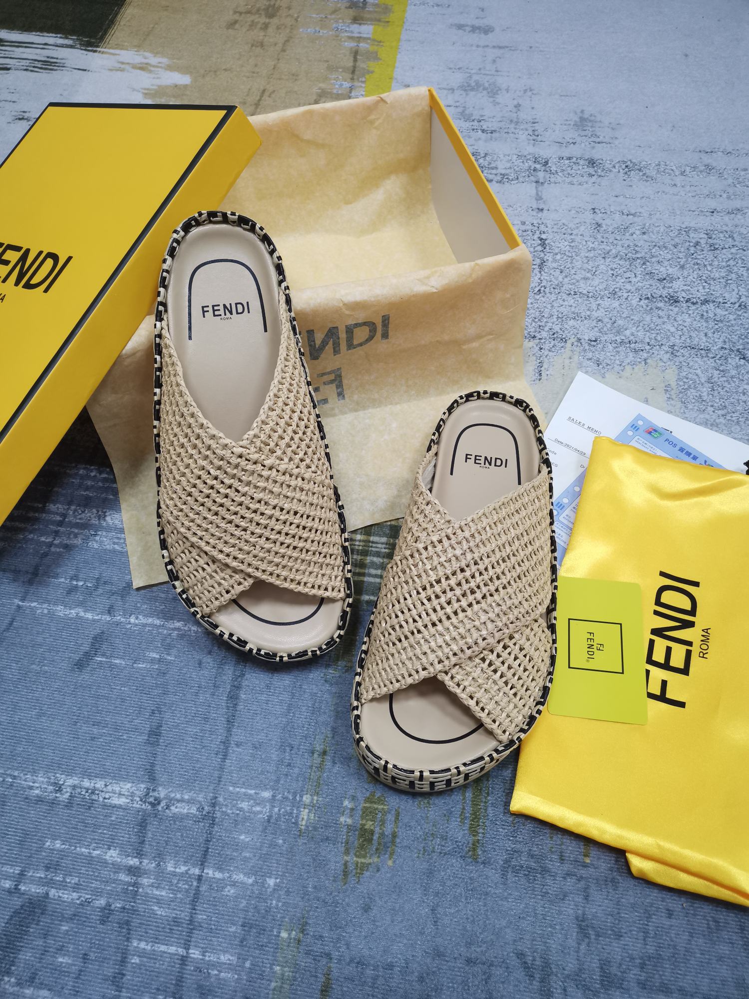 FENDI SLIDES