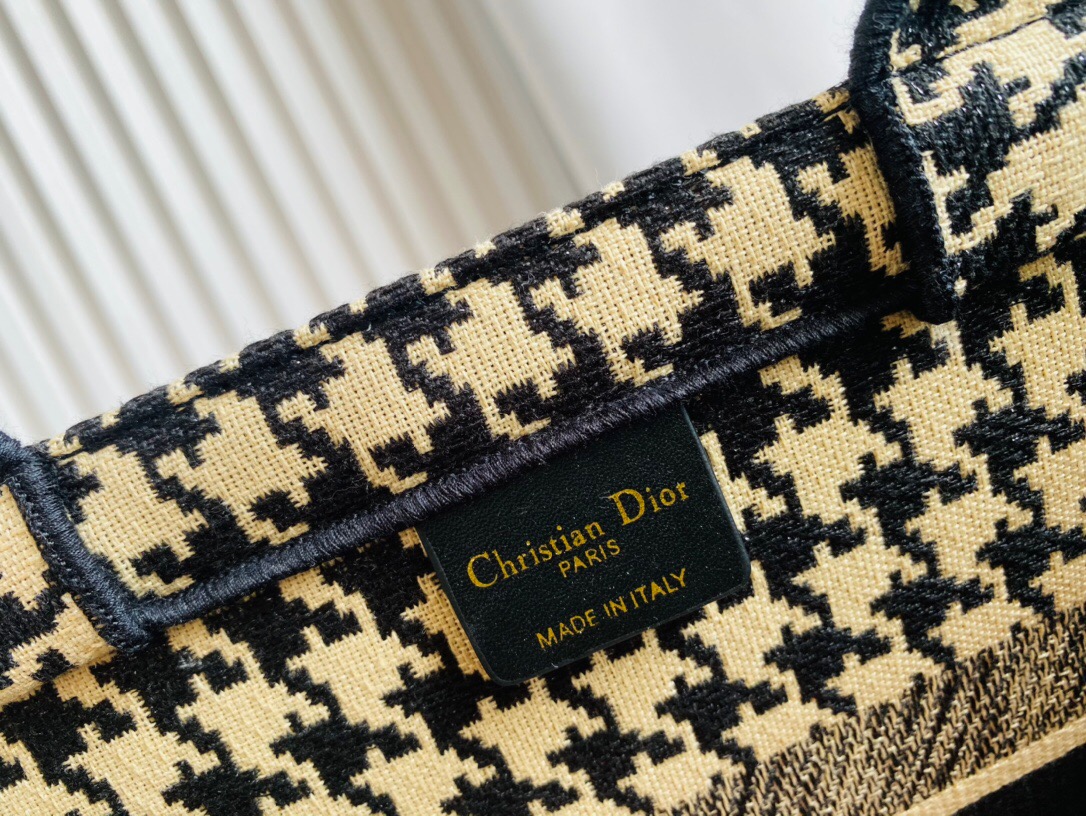 DIOR BAG