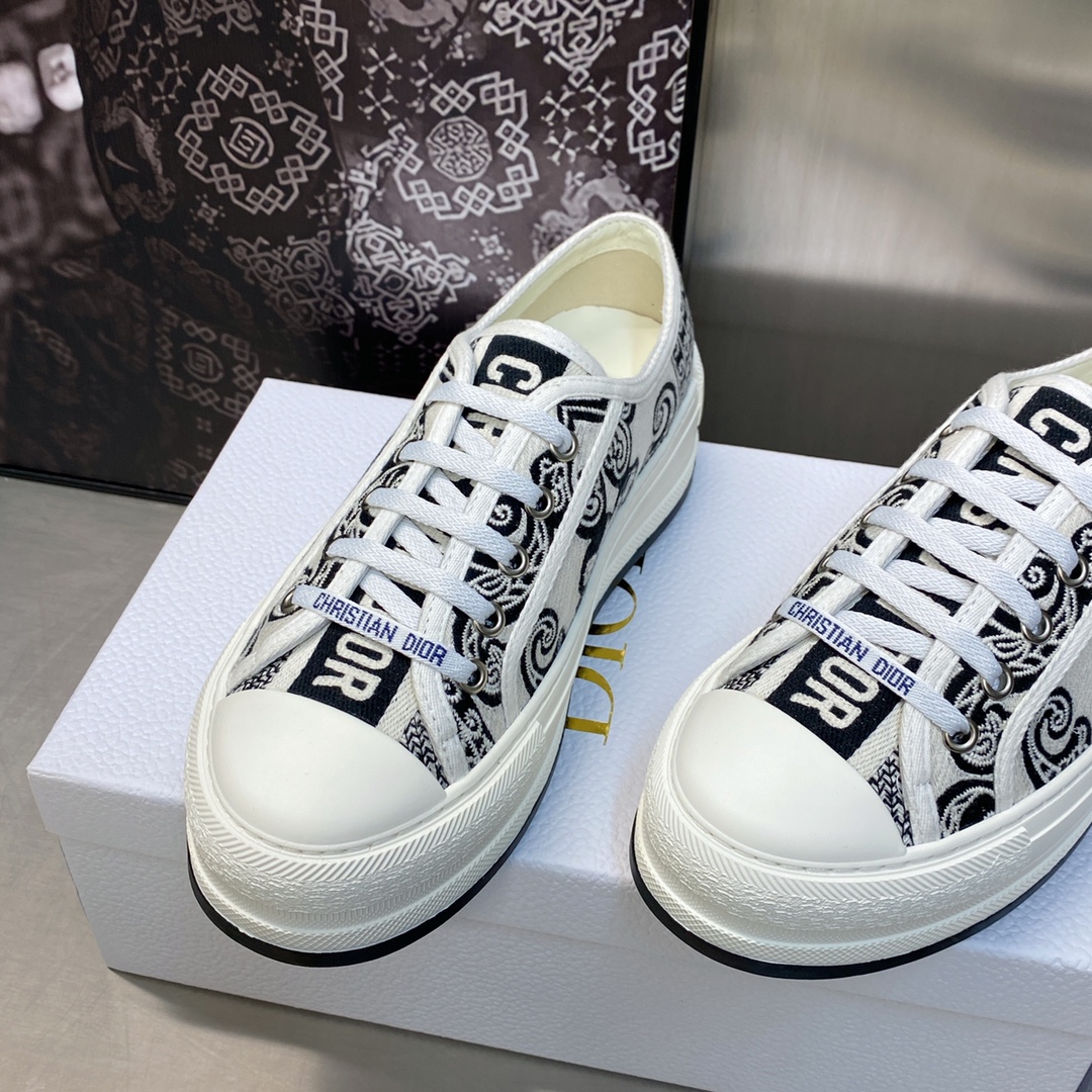 DIOR SNEAKERS