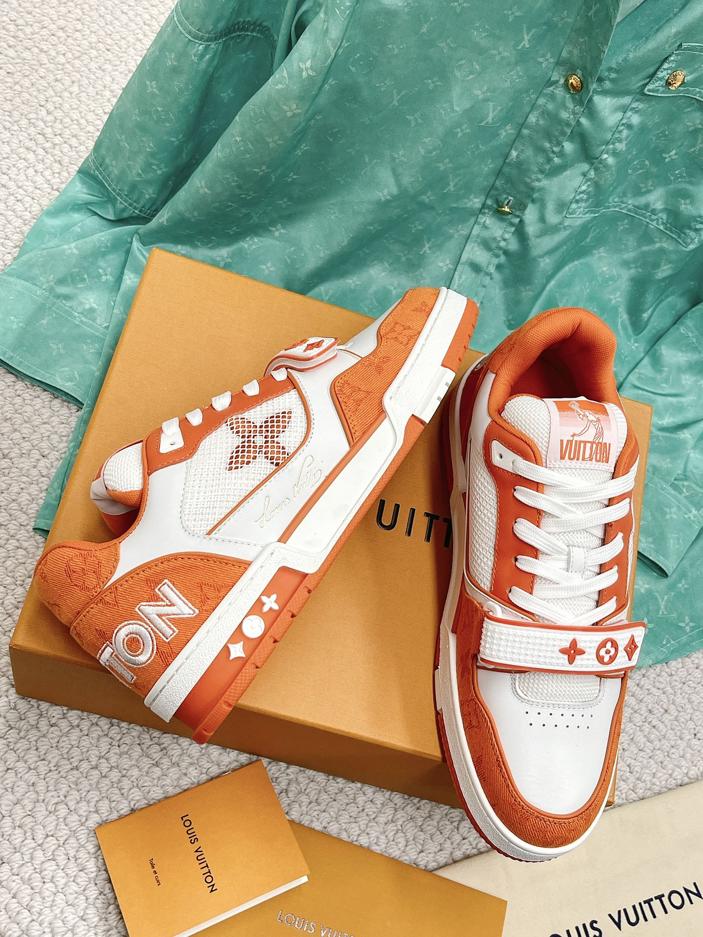 LOUIS VUITTON SNEAKERS
