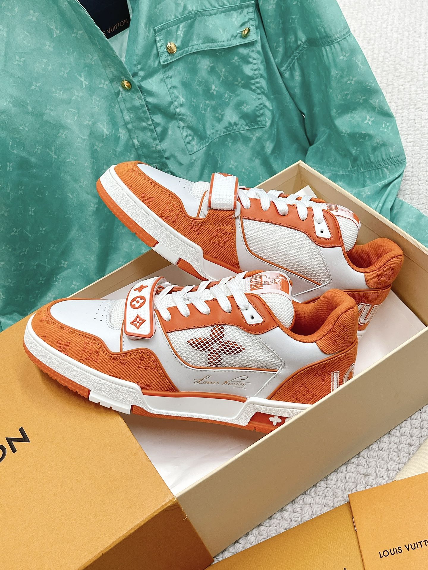 LOUIS VUITTON SNEAKERS