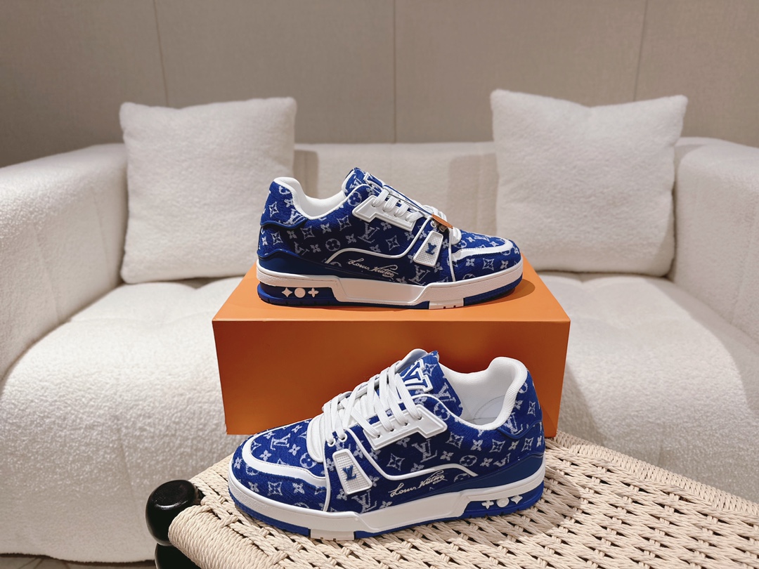 LOUIS VUITTON SNEAKERS