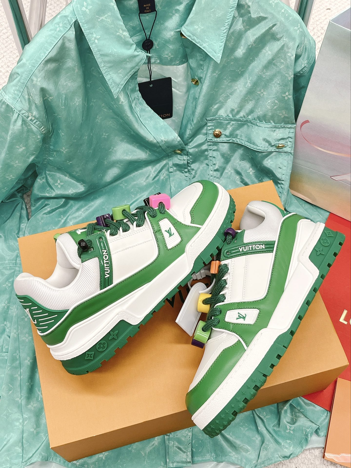 LOUIS VUITTON SNEAKERS