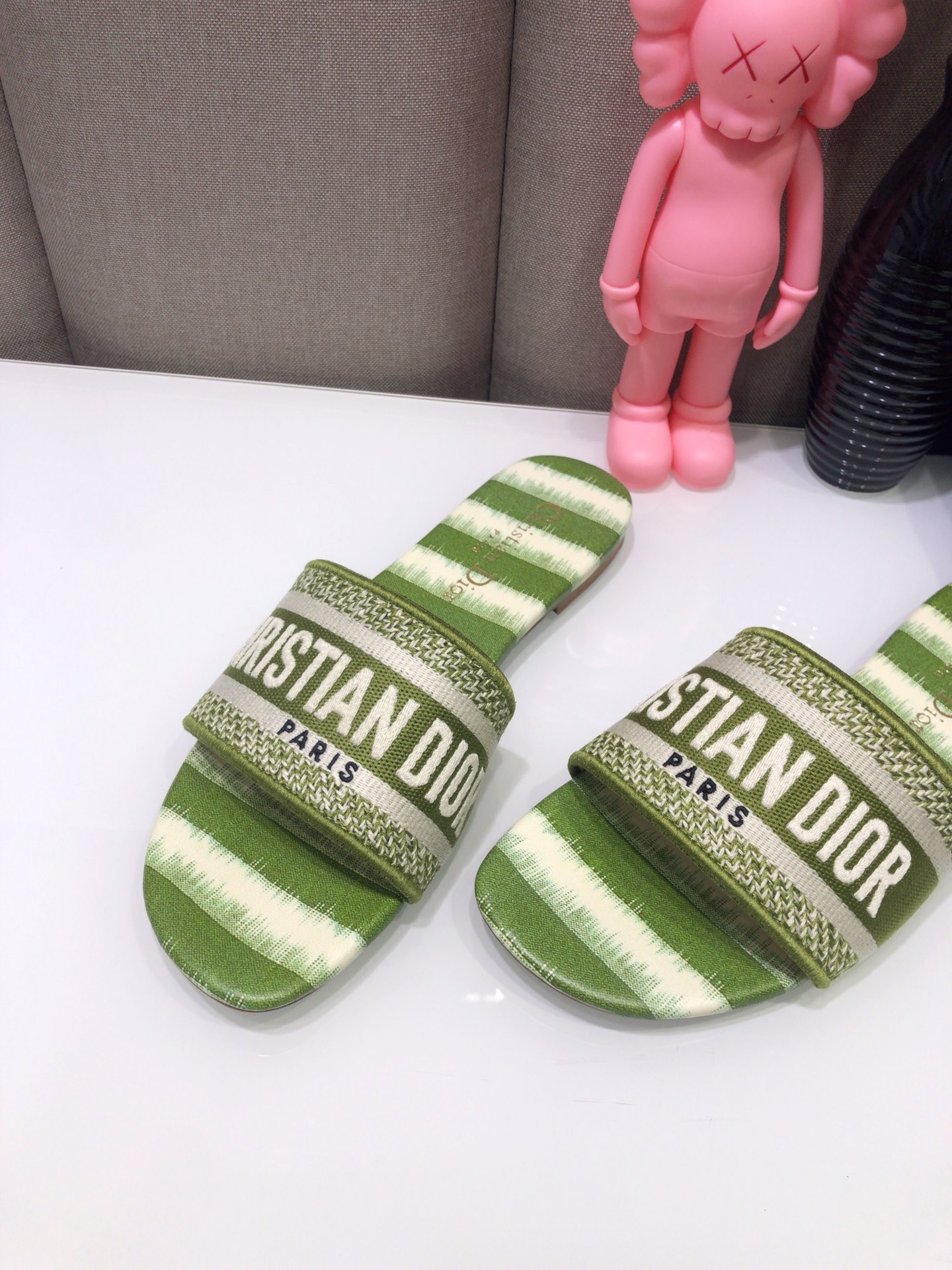 DIOR SLIDES