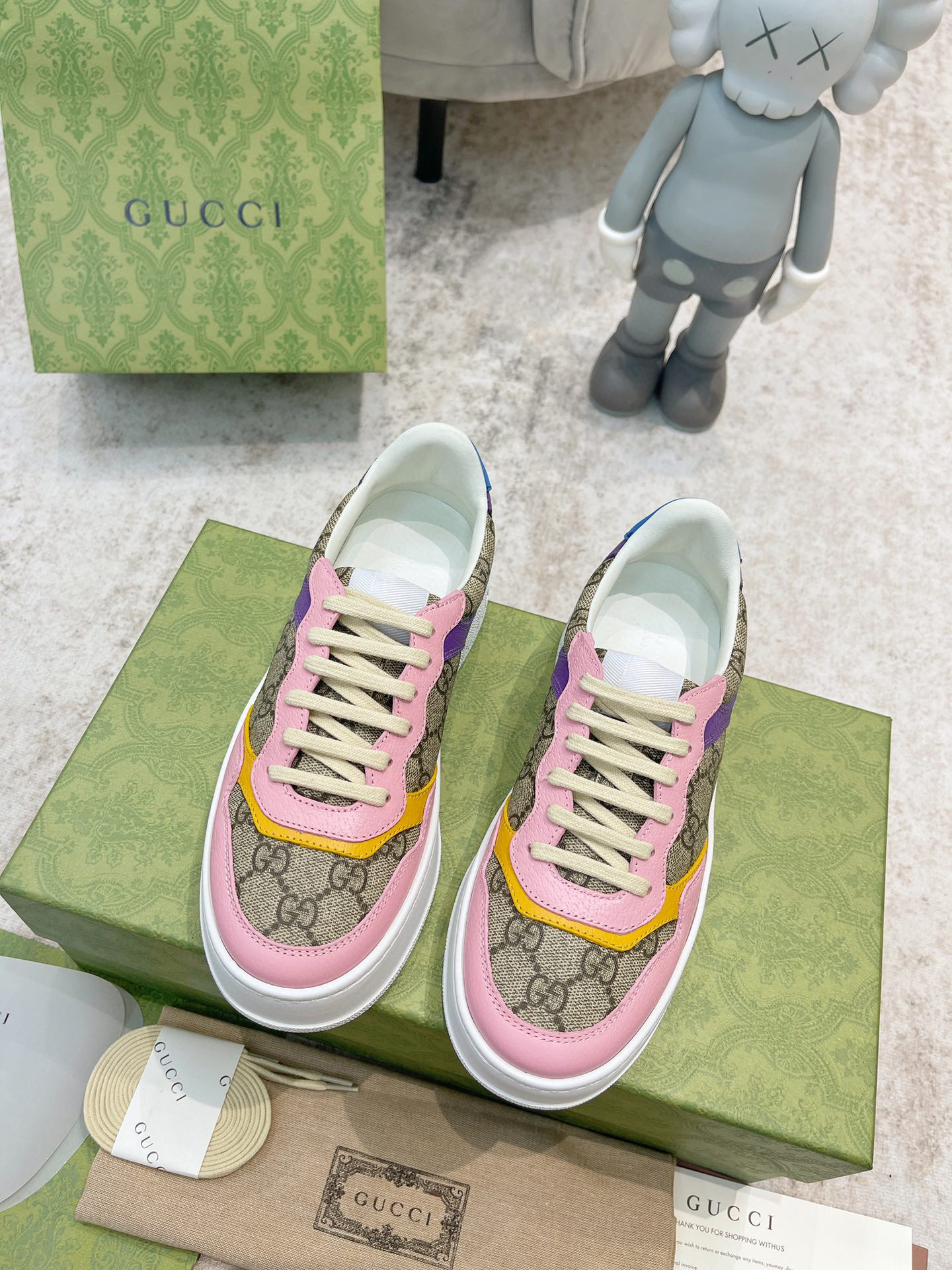 GUCCI SNEAKERS