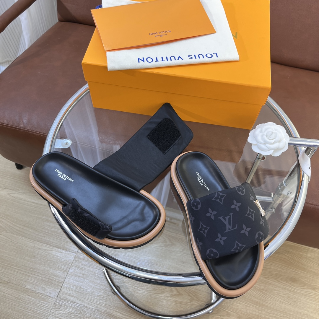 LOUIS VUITTON SLIDES