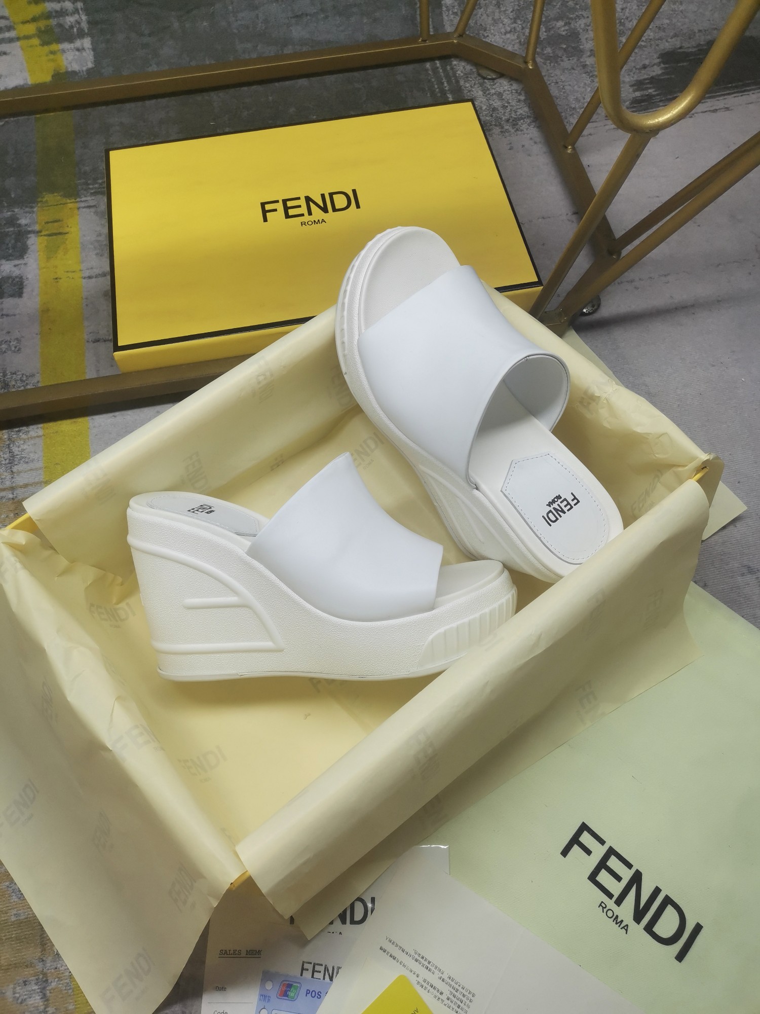 FENDI SLIDES