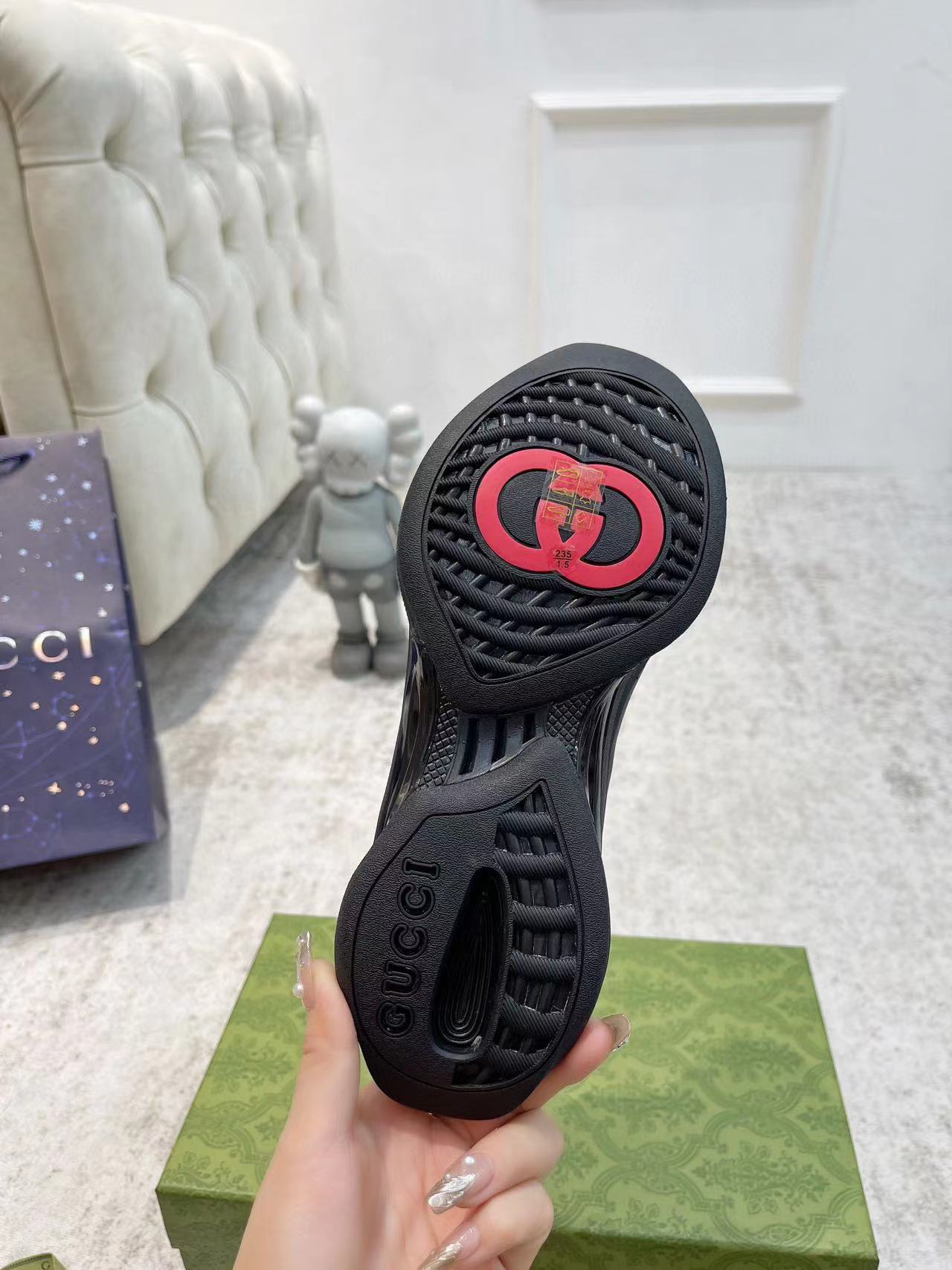 WOMEN'S GUCCI RUN GG CRYSTAL SNEAKER