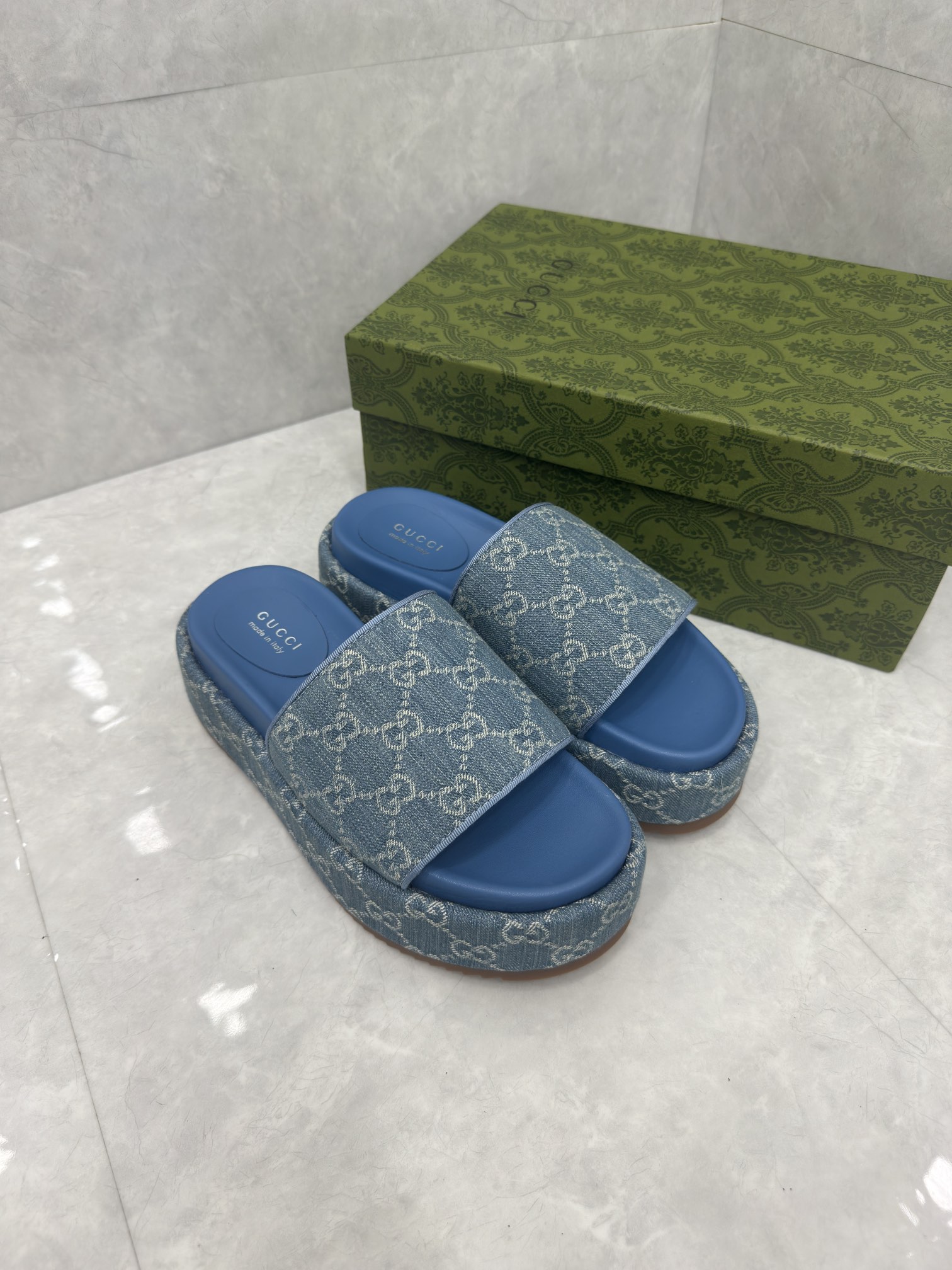 GUCCI GG Thick Soled Slippers
