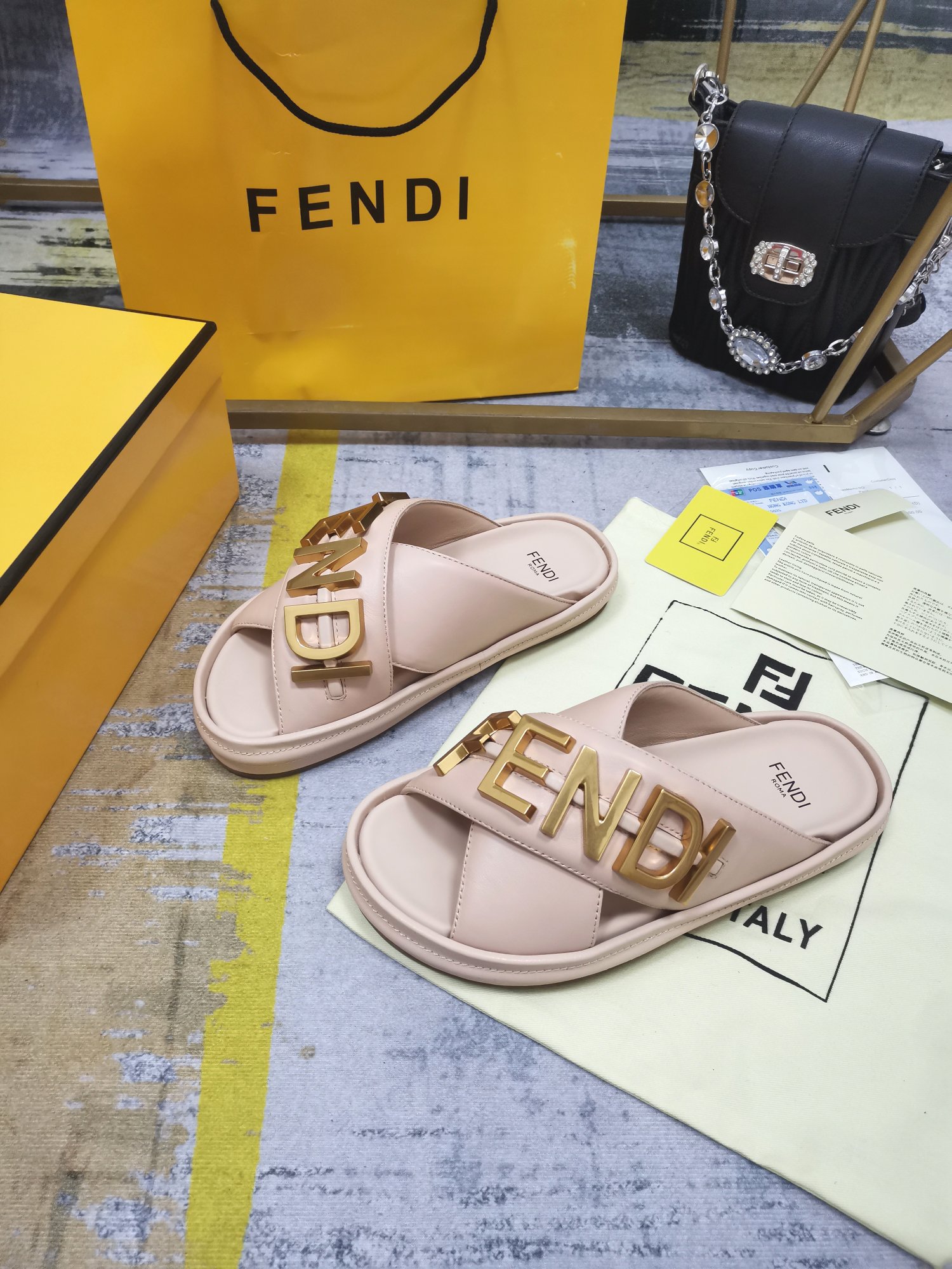 FENDI SLIDES