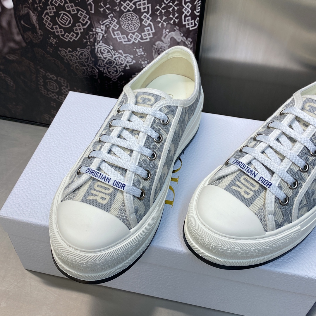 DIOR SNEAKERS