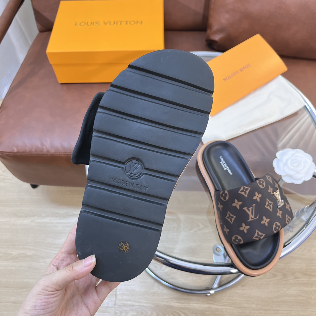 LOUIS VUITTON SLIDES