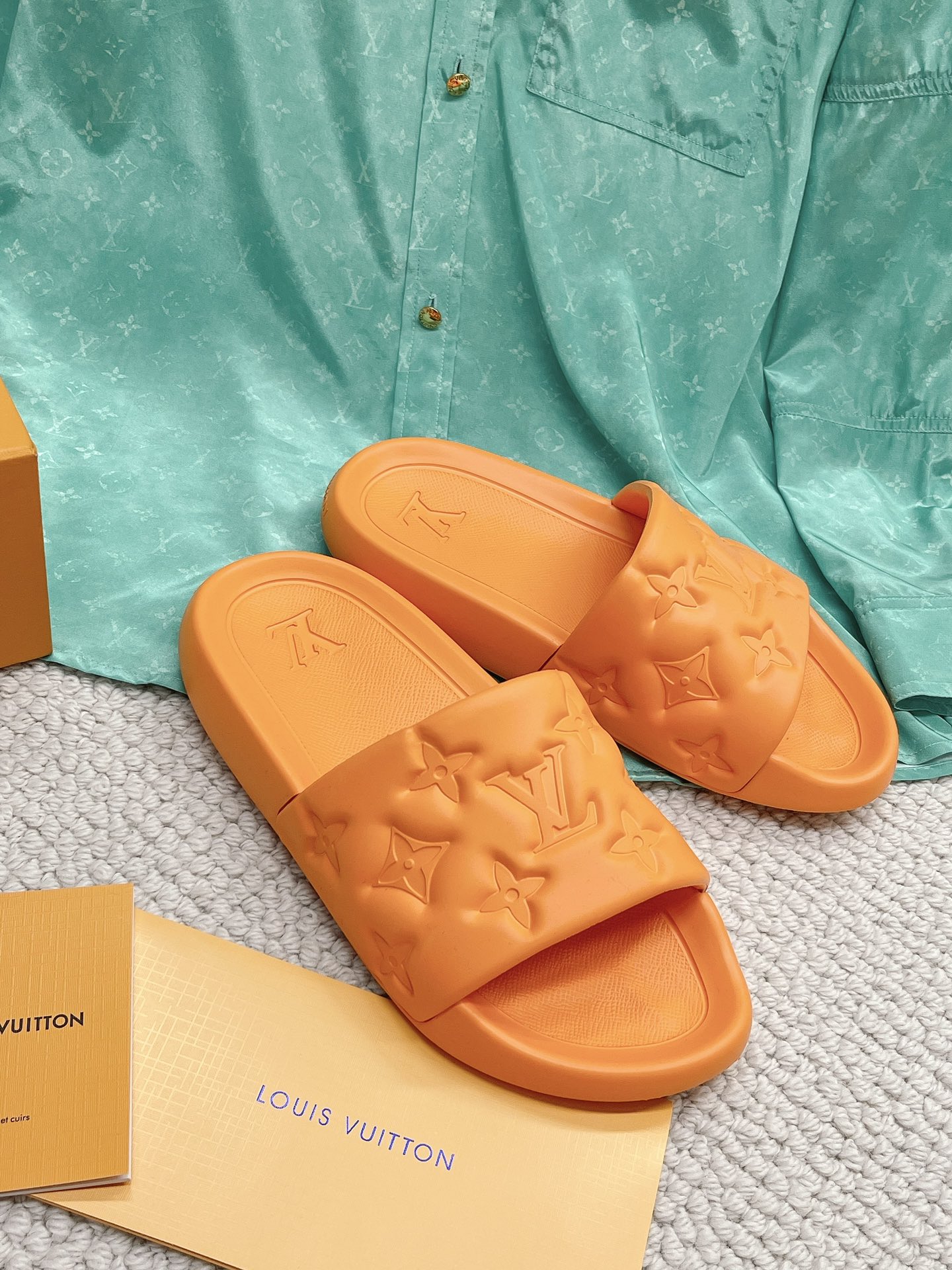 LOUIS VUITTON SLIDES