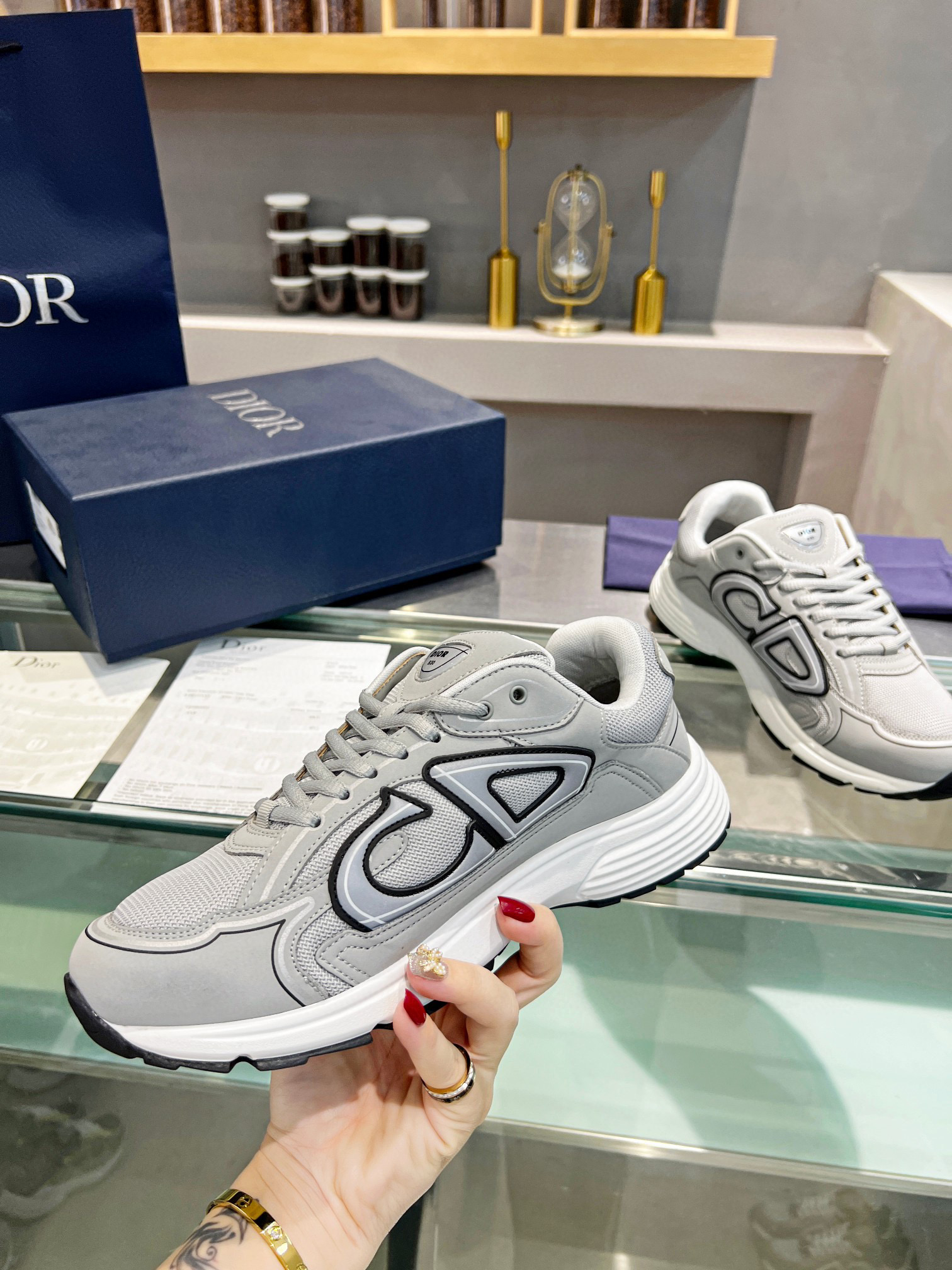 DIOR B30 SNEAKERS