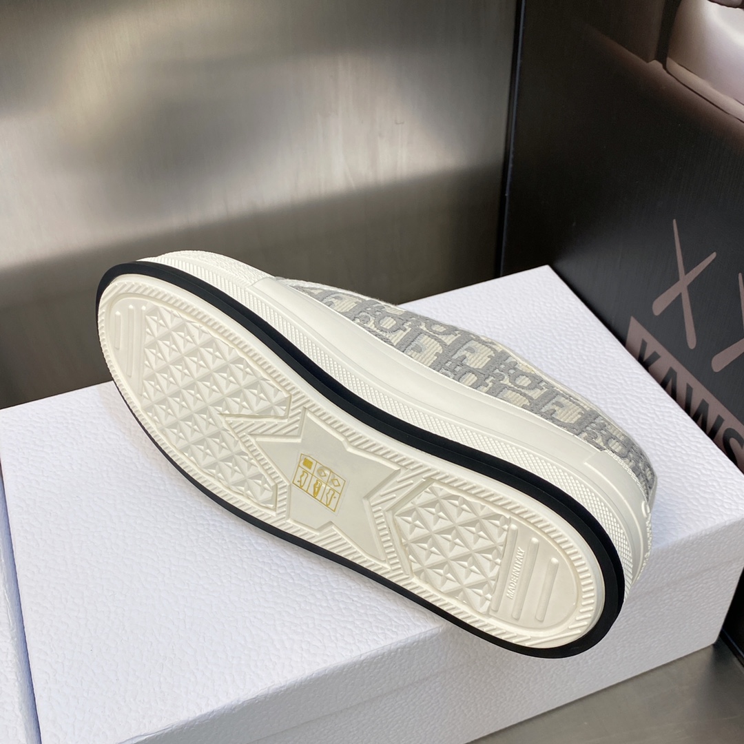 DIOR SNEAKERS
