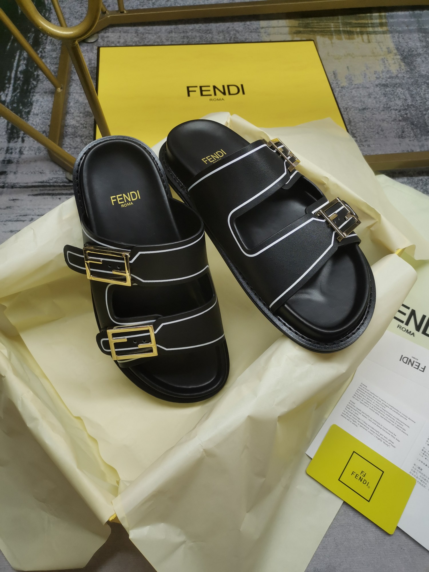 FENDI SLIDES