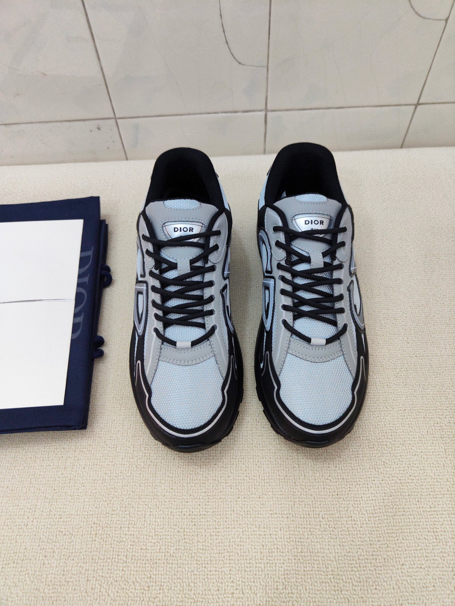 DIOR B30 SNEAKERS