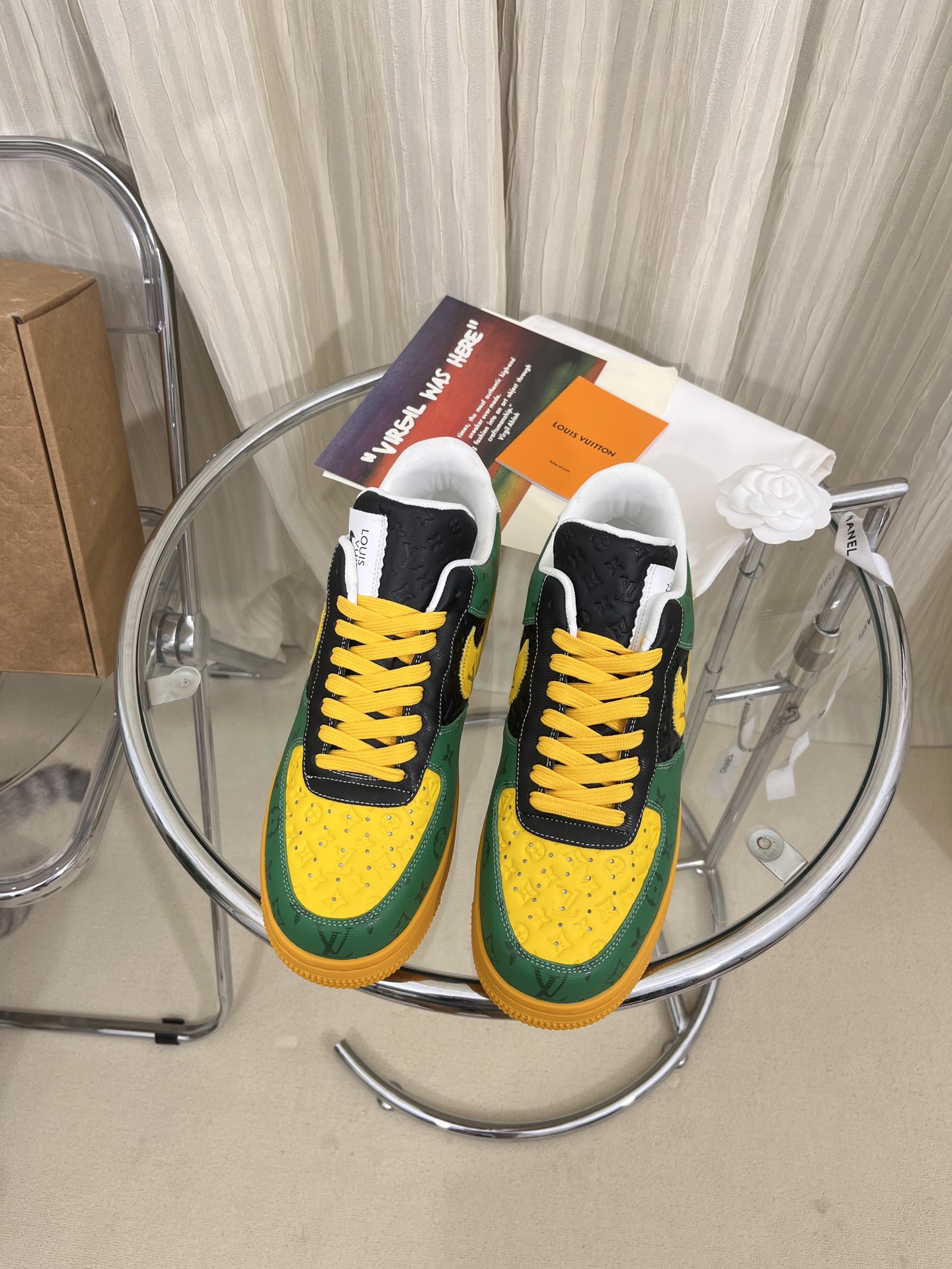 LOUIS VUITTON SNEAKERS