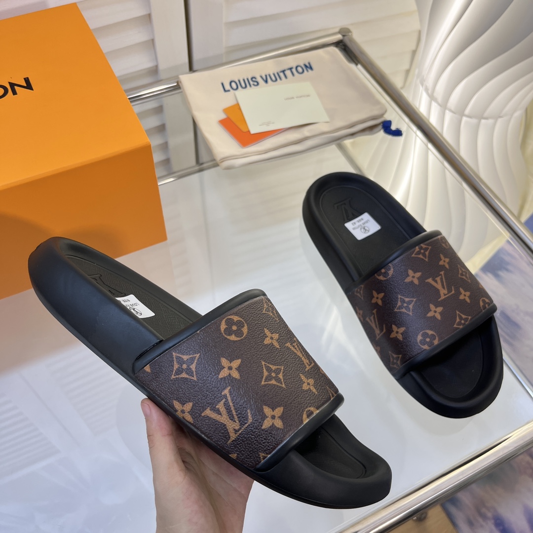 LOUIS VUITTON SLIDES