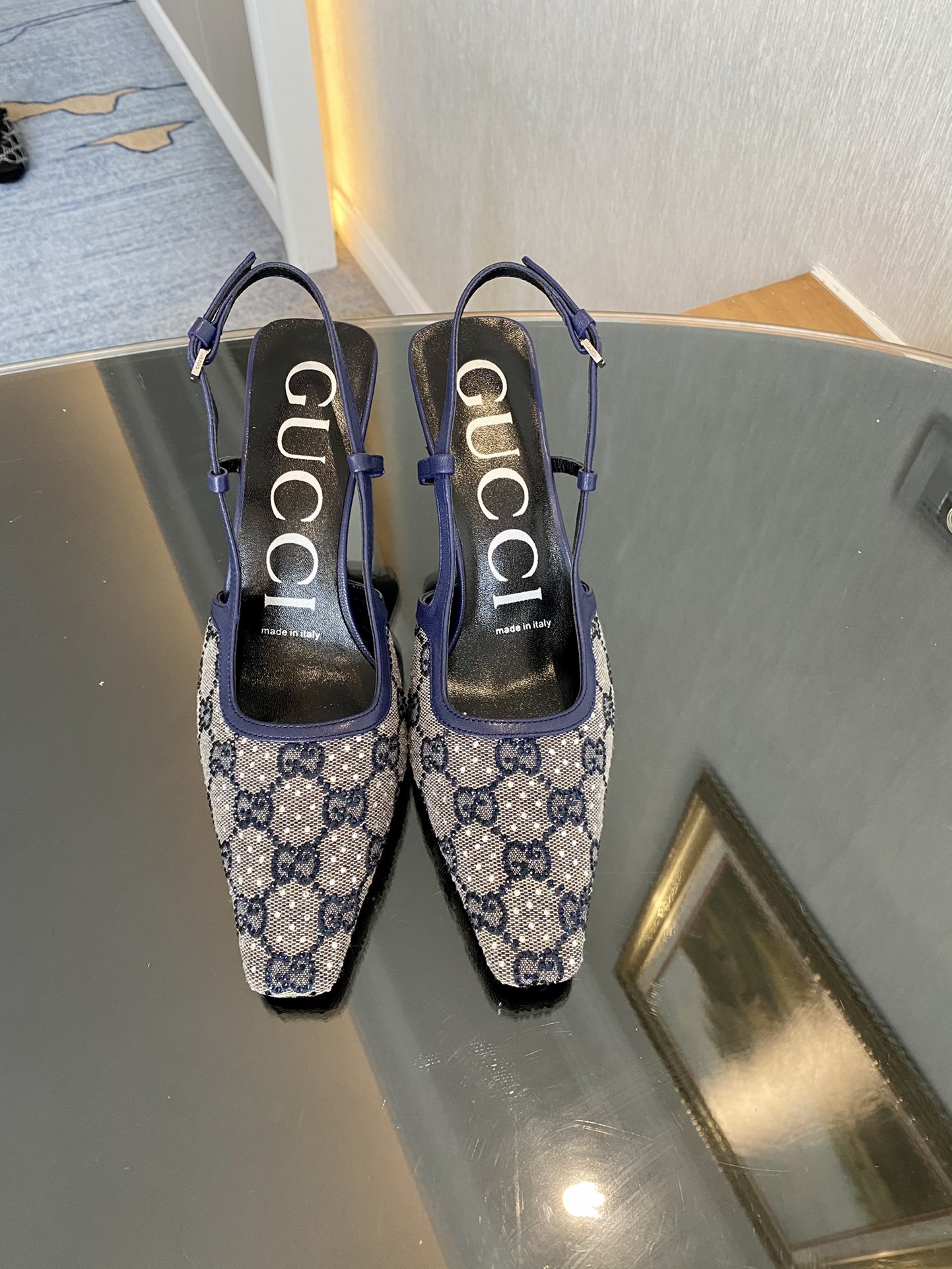 GUCCI SANDALS