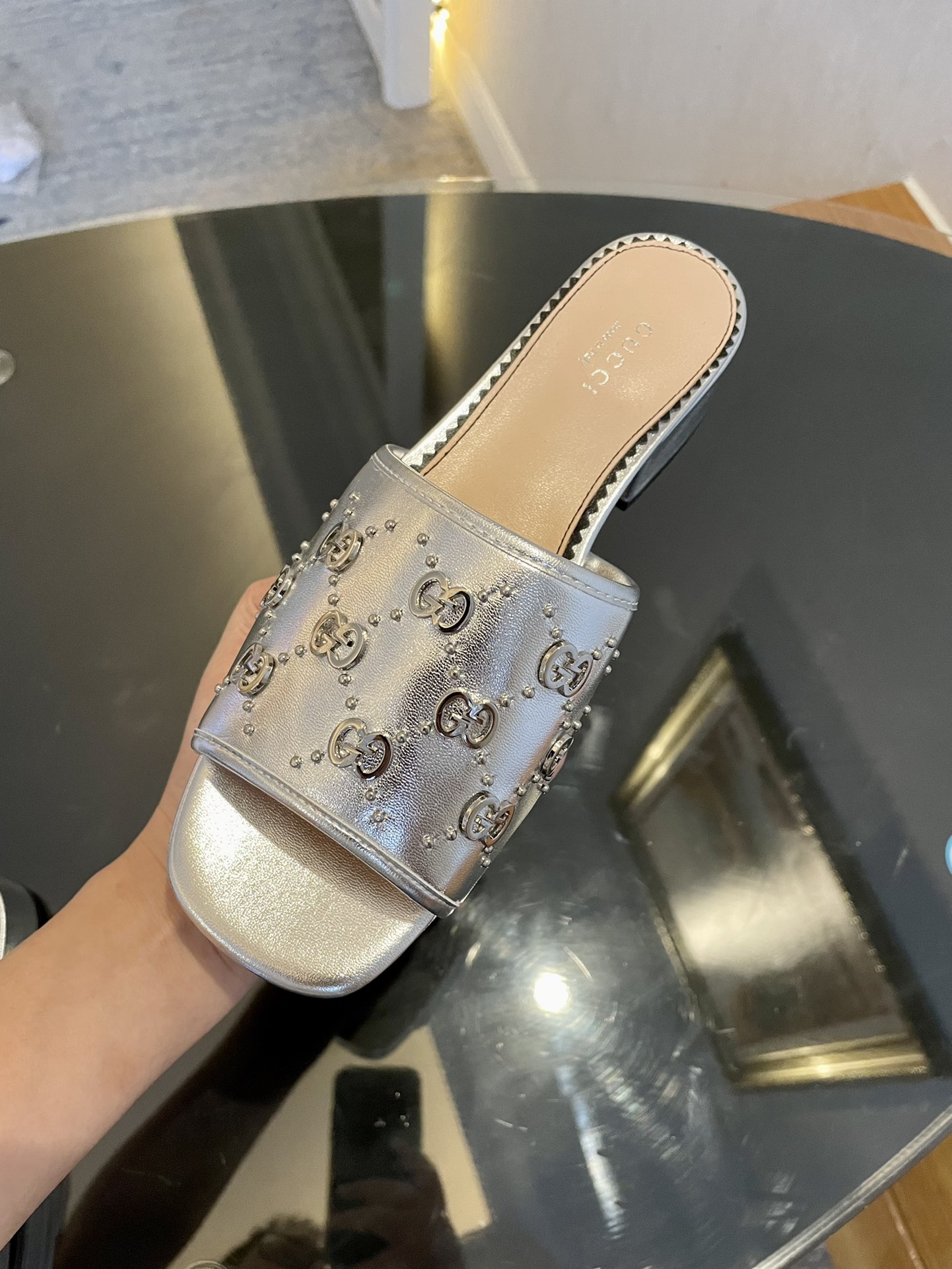 GUCCI SLIDES