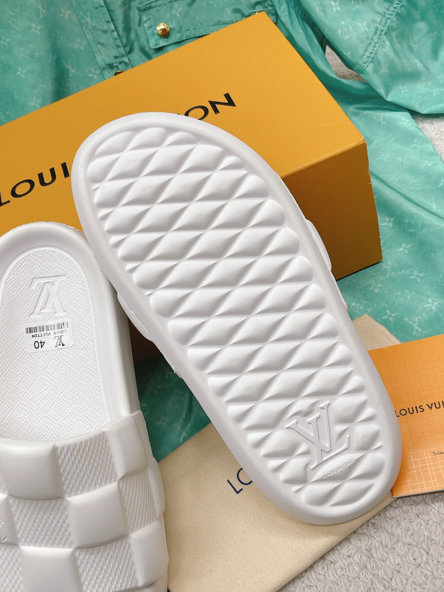 LOUIS VUITTON SLIDES