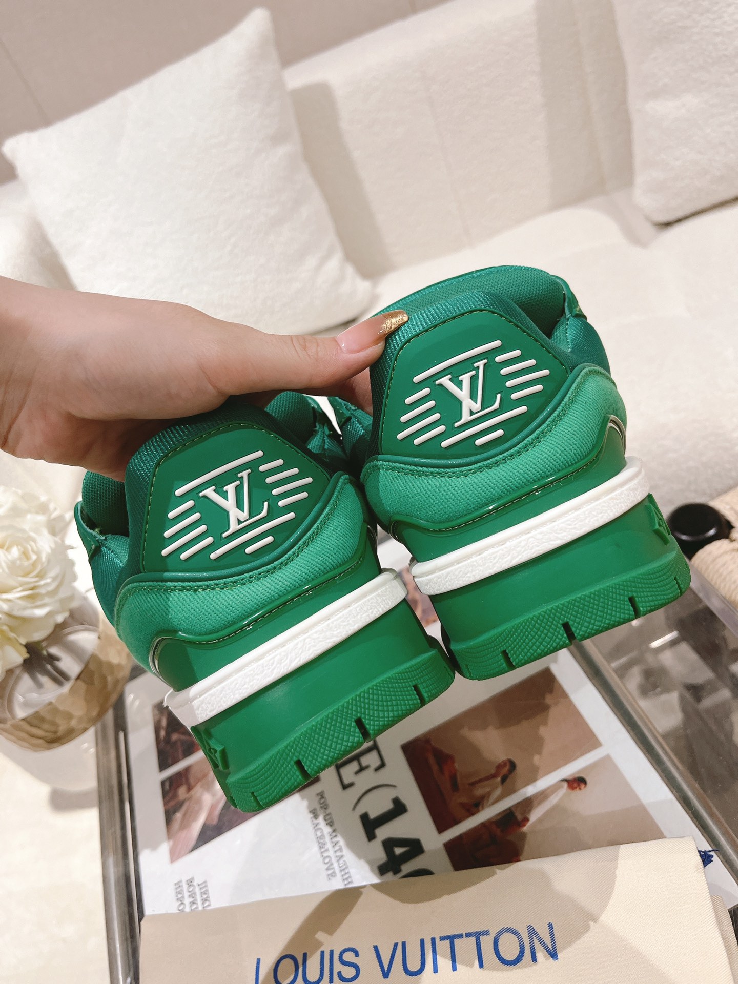 LOUIS VUITTON SNEAKERS