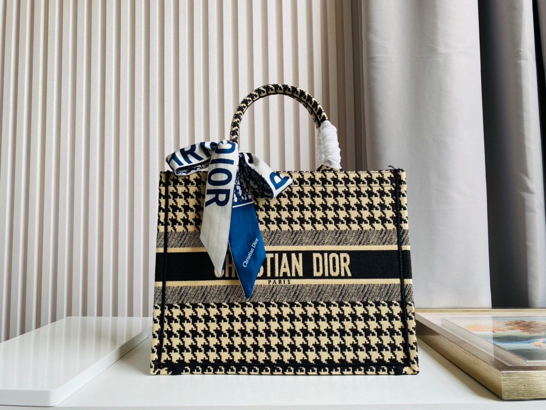 DIOR BAG
