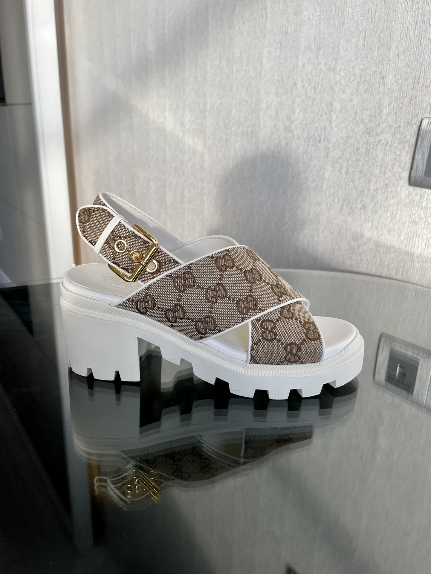 GUCCI SANDALS
