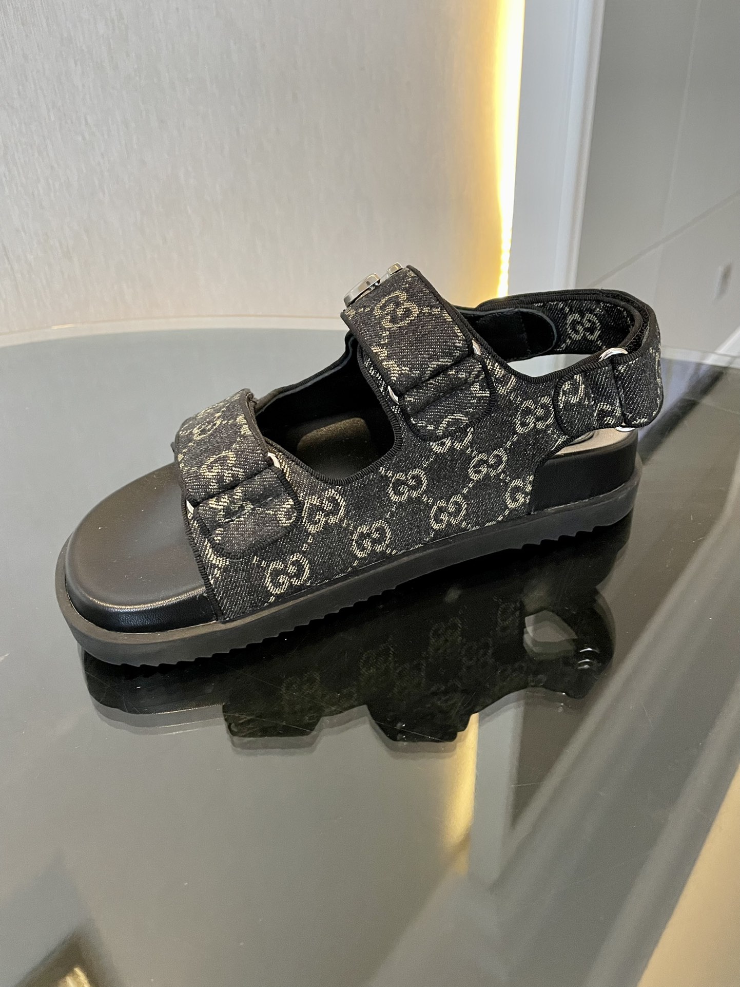 GUCCI SANDALS