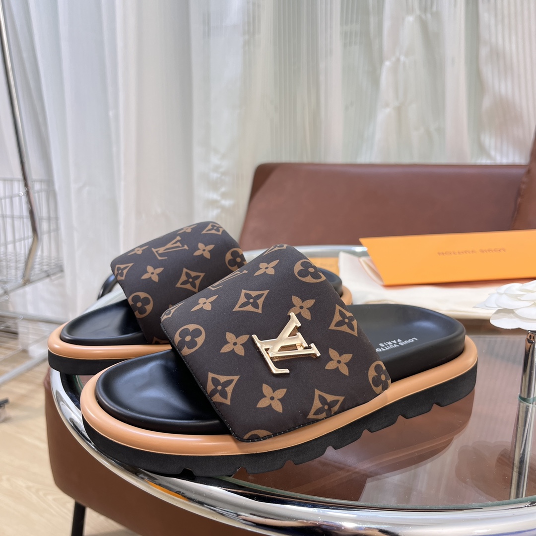 LOUIS VUITTON SLIDES