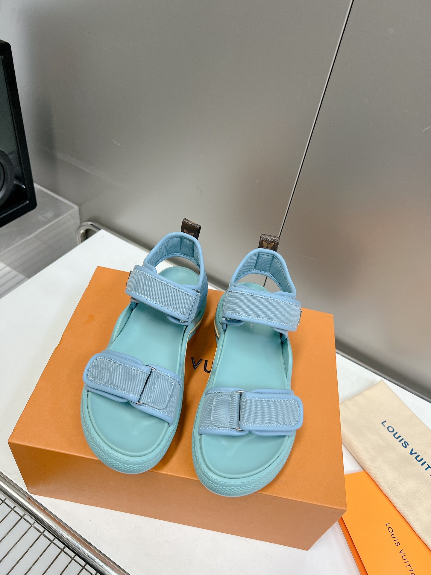 LOUIS VUITTON SANDALS