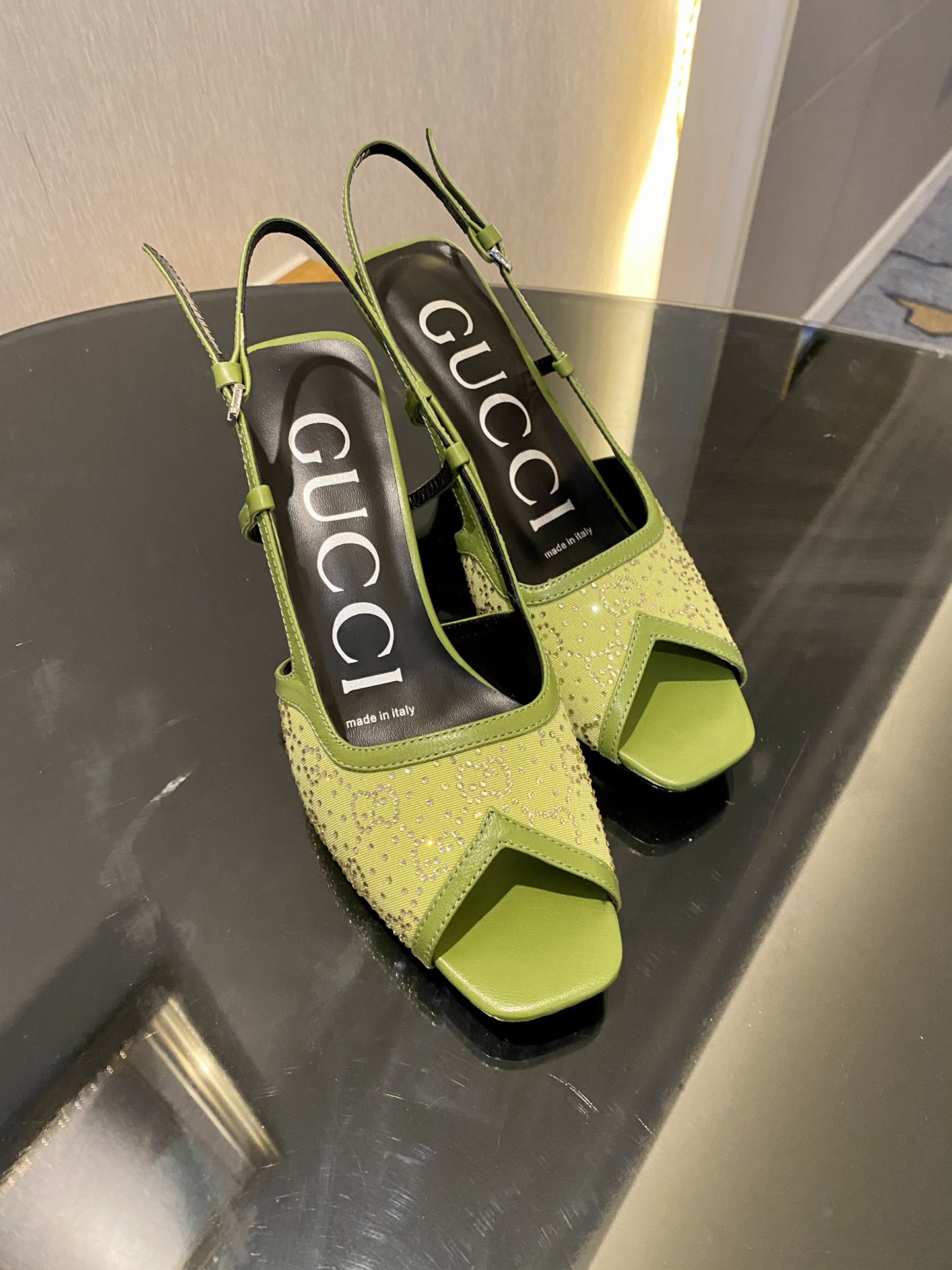 GUCCI SANDALS