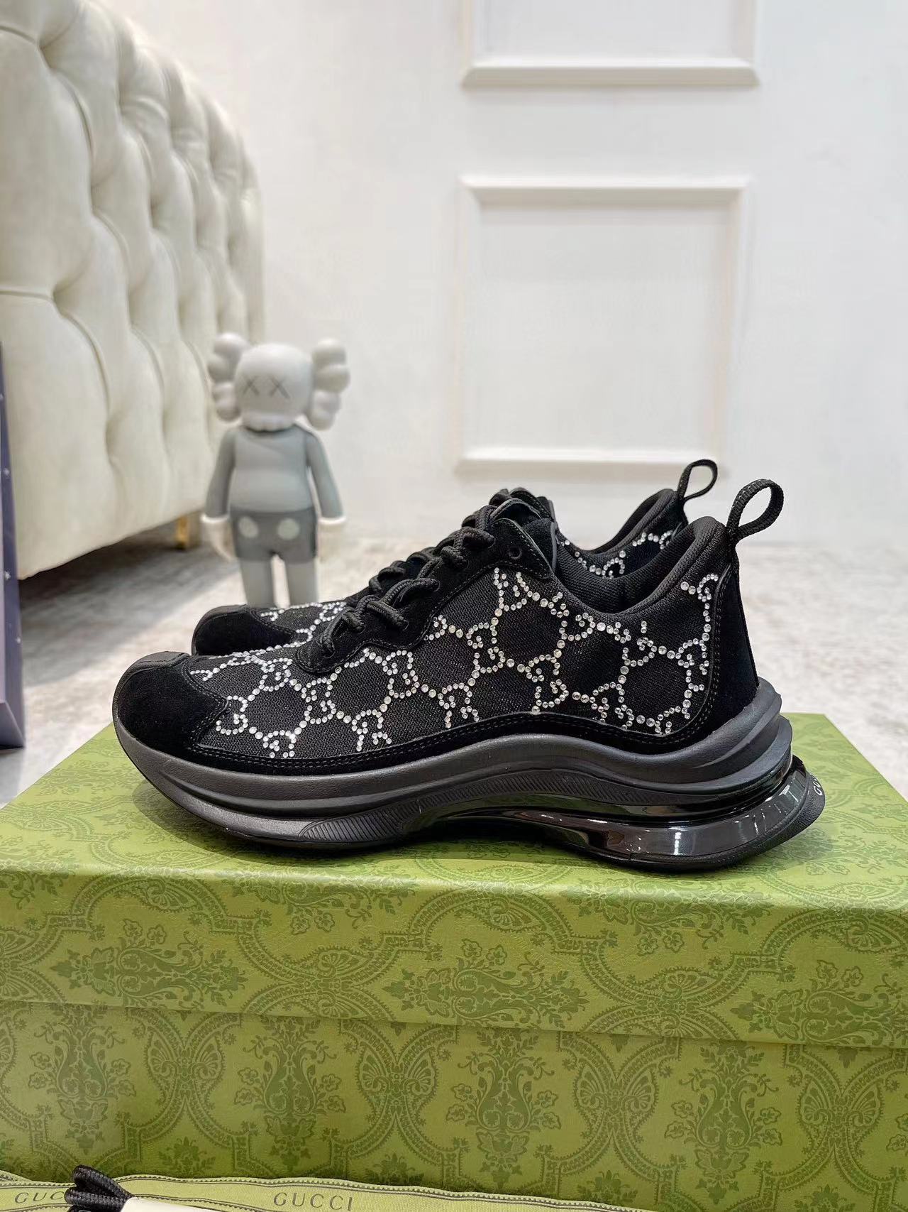 WOMEN'S GUCCI RUN GG CRYSTAL SNEAKER