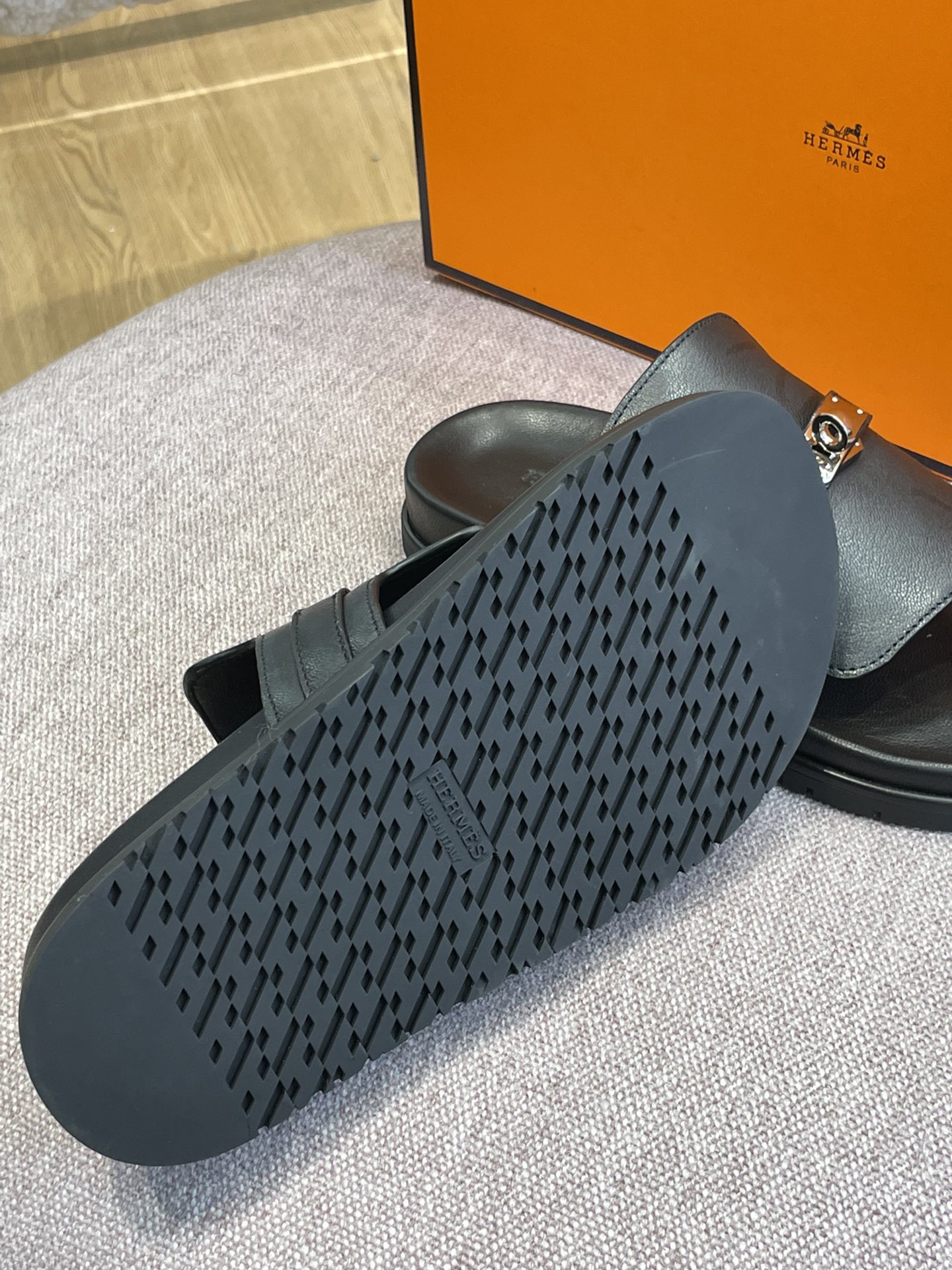 Hermès new pure leather classic Kelly flip-flops