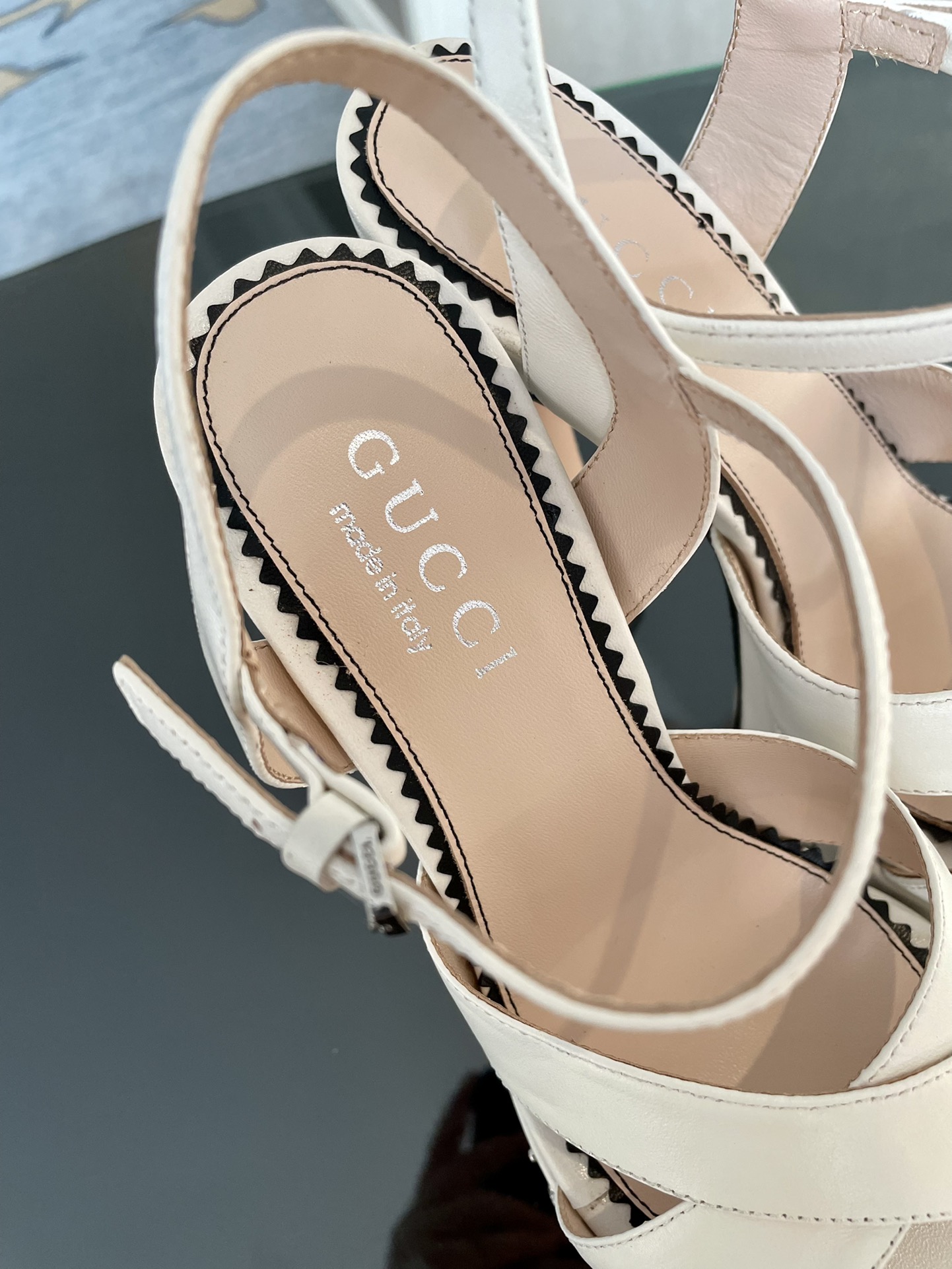GUCCI SANDALS