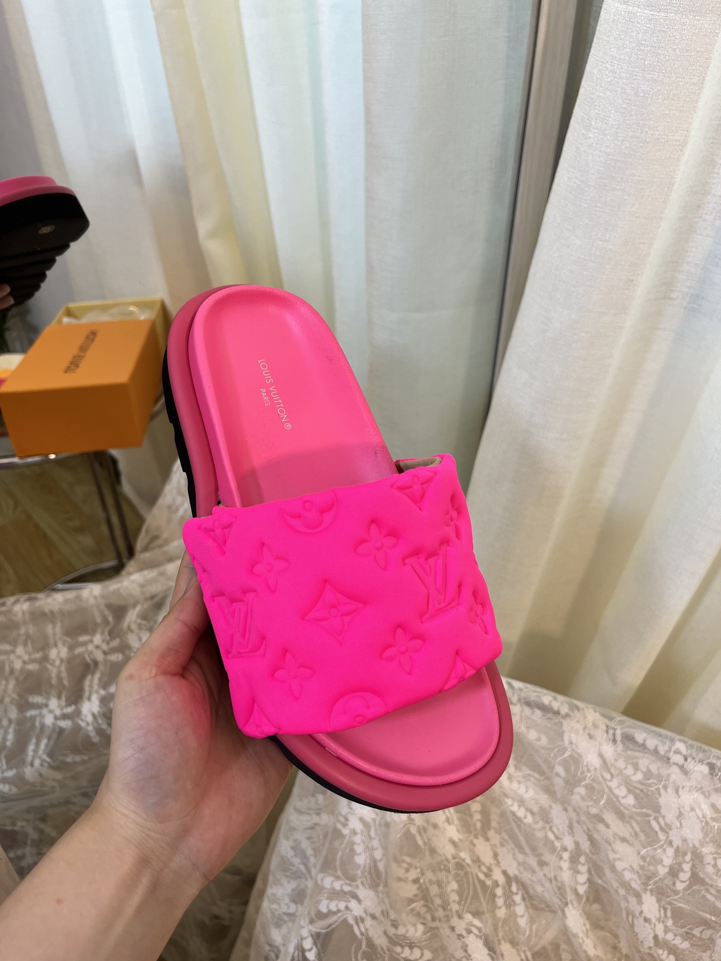 LOUIS VUITTON SLIDES