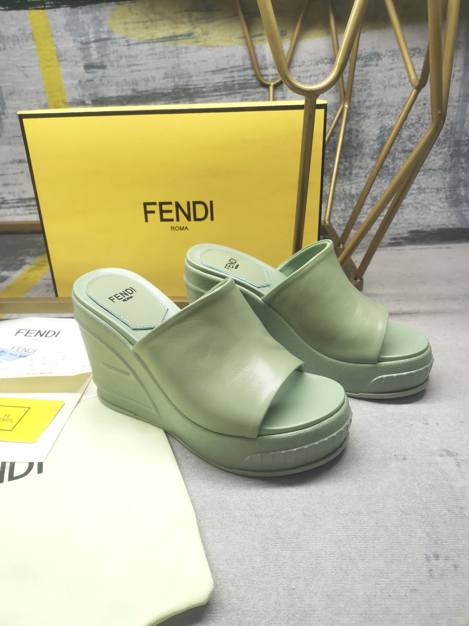 FENDI SLIDES