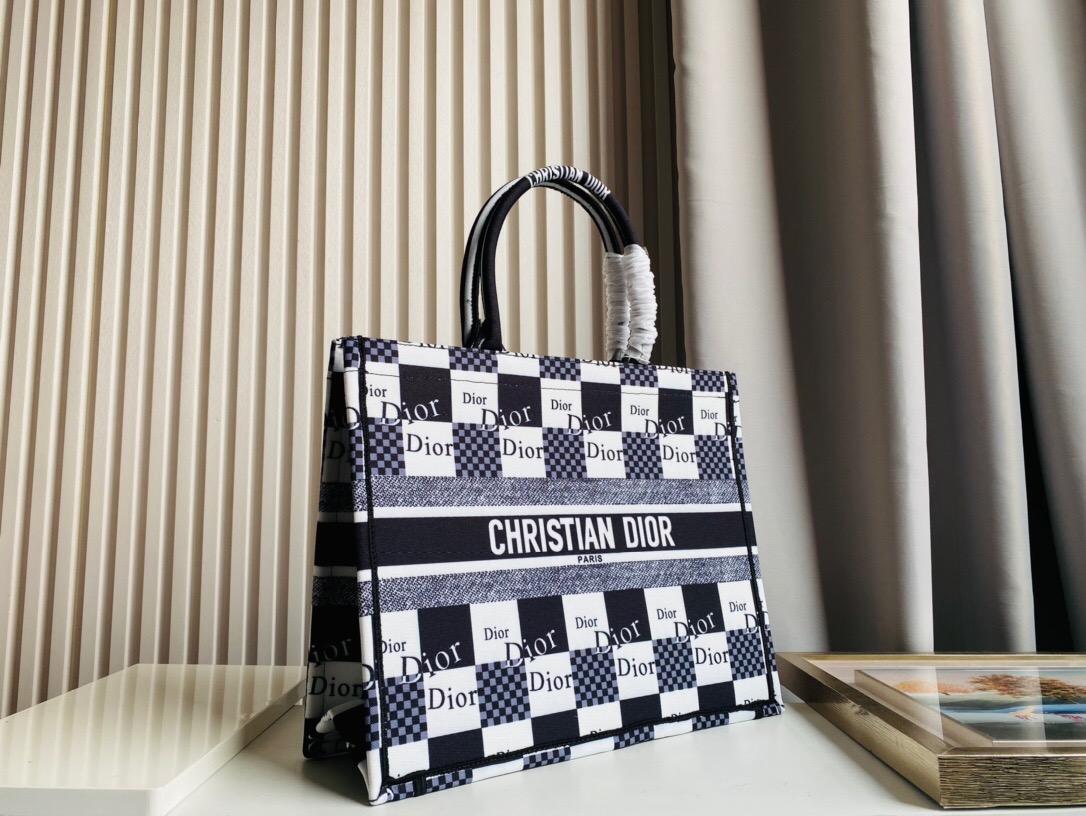 DIOR BAG