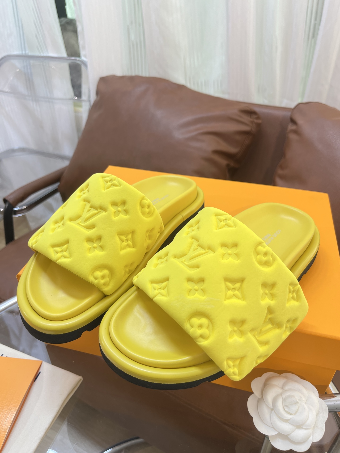 LOUIS VUITTON SLIDES