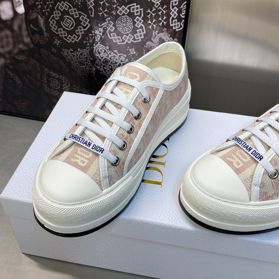 DIOR SNEAKERS