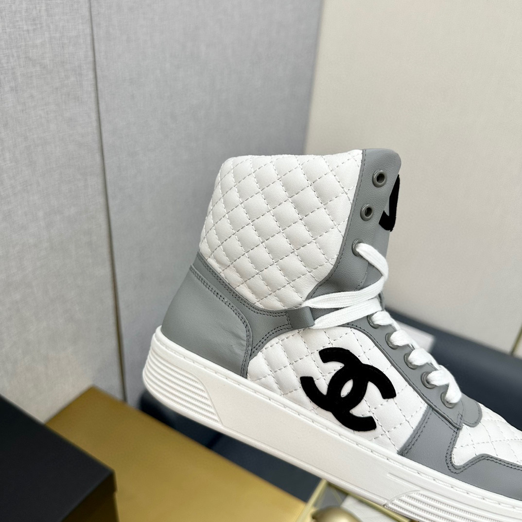CHANEL SNEAKERS