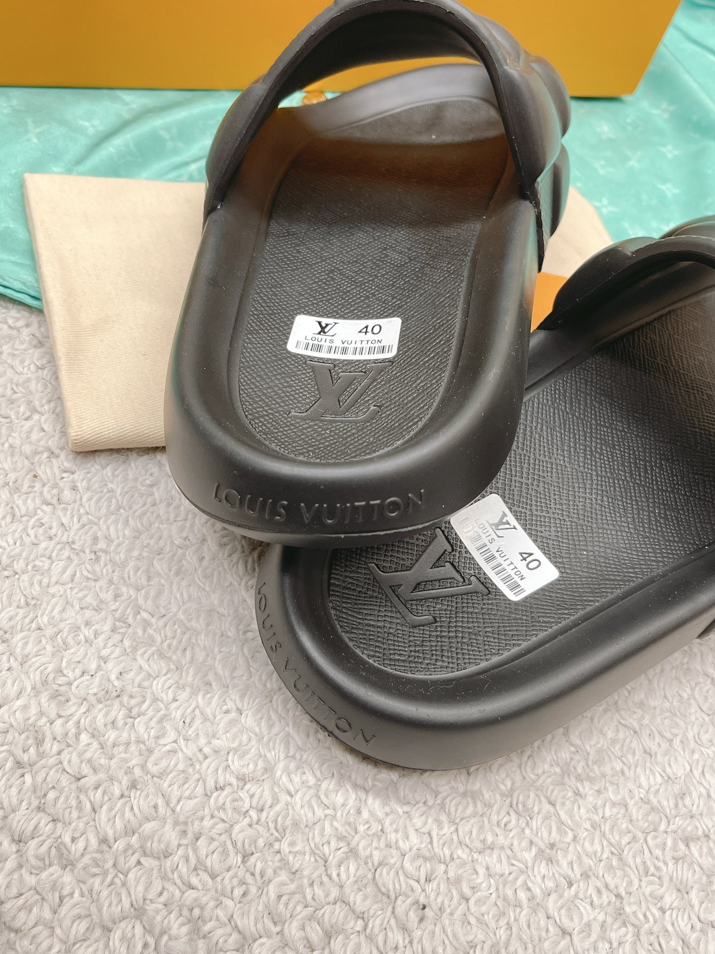LOUIS VUITTON SLIDES