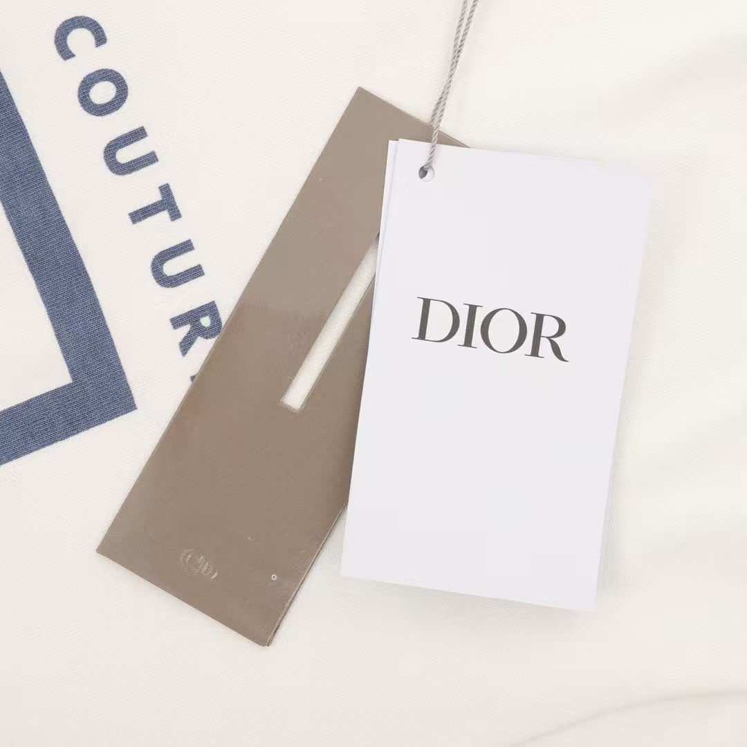 Dior  charm T-Shirt