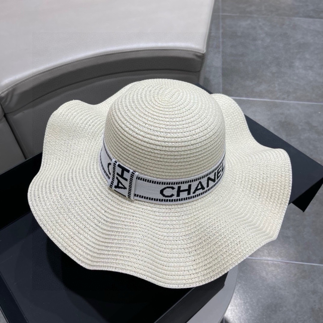 CHANEL Straw sun cap